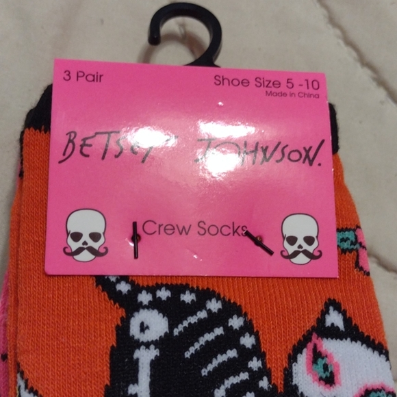 Betsey Johnson Halloween 3pk Crew Socks - Picture 4 of 4